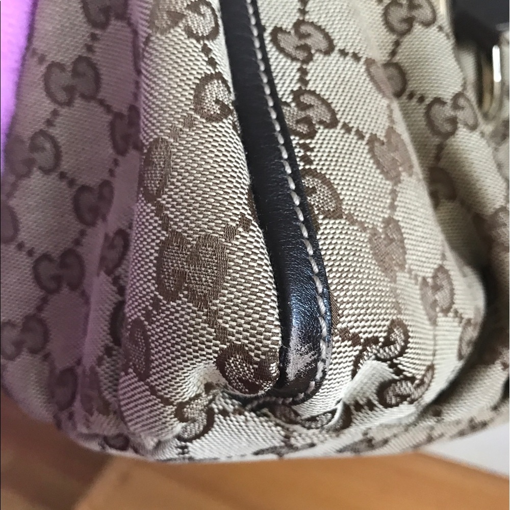 Authentic Gucci Tote - Picture 6 of 8